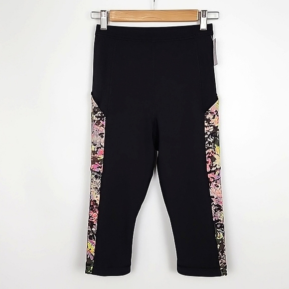 NWT Lululemon High-Rise Paddle  Crop Length Black Blossom Pink Multi Size 6 - Picture 4 of 16